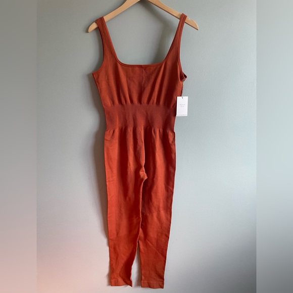 WEWOREWHAT rib jumpsuit - Picture 4 of 7